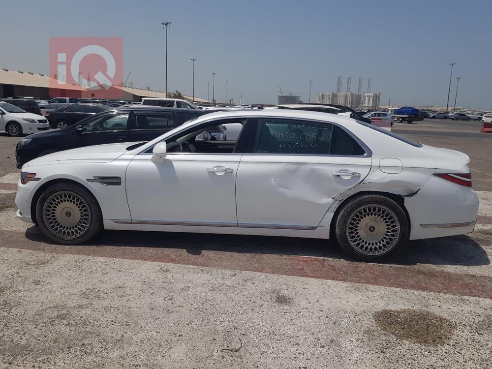 جنسس G90
